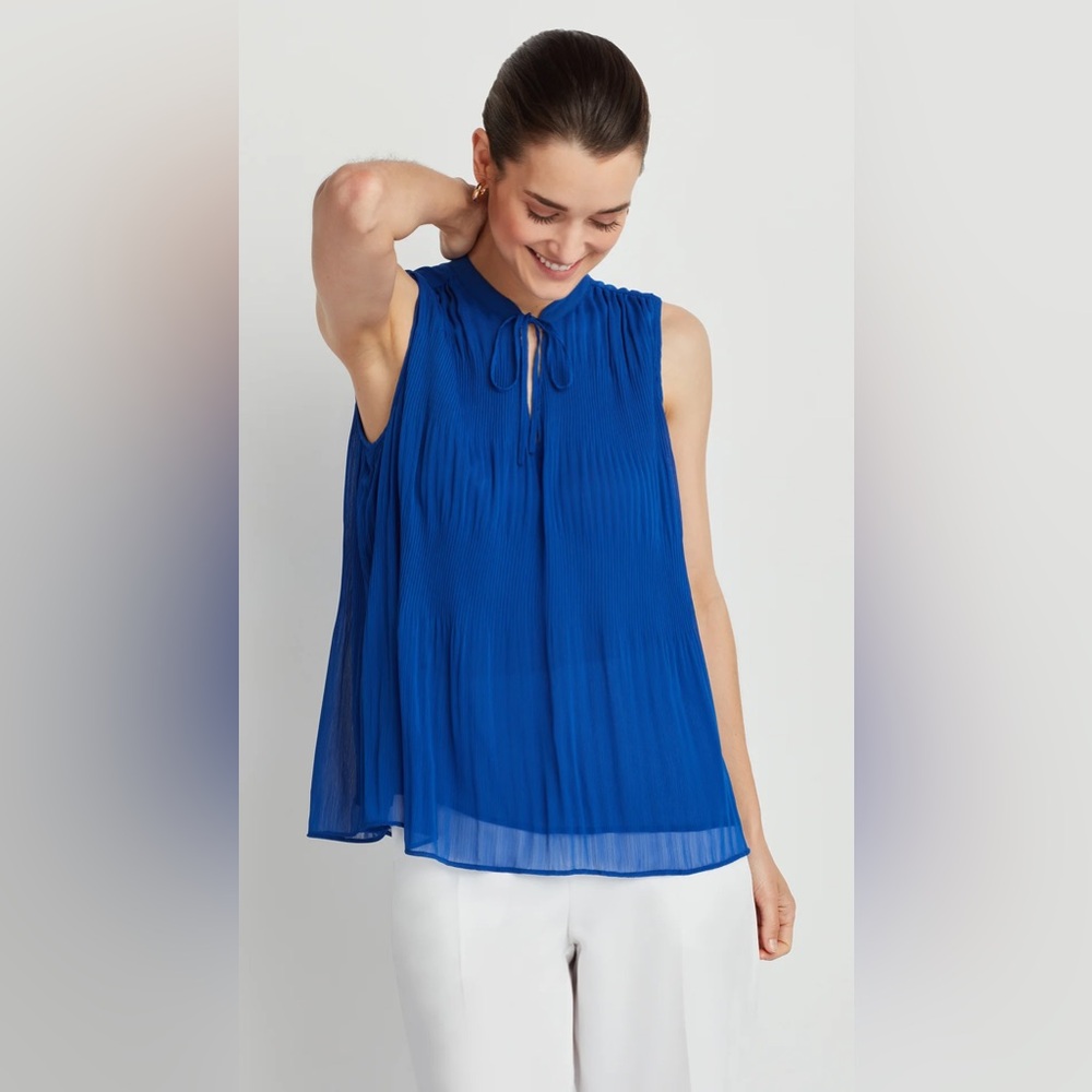 Ellen Tracy Sleeveless Pleat and Release Top In Blue Size XS NWOT